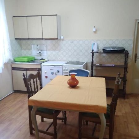 Hostel Bata Apartman Kanjiža Esterno foto